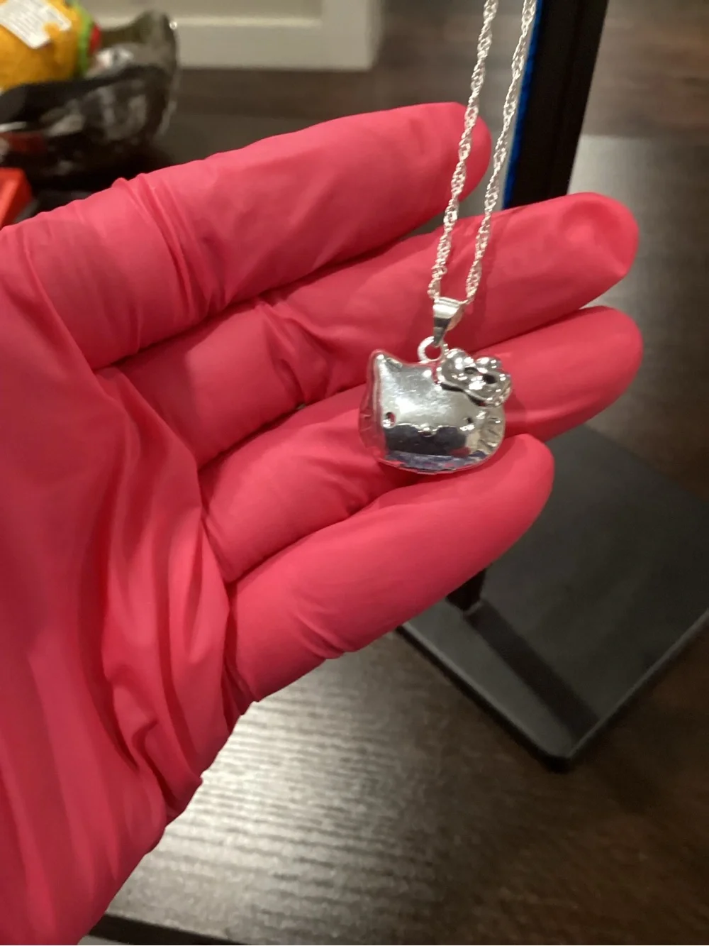 NWOT - Hello Kitty - Silver Pendant Necklace - Brand New !!! FREE GIFTS!!!